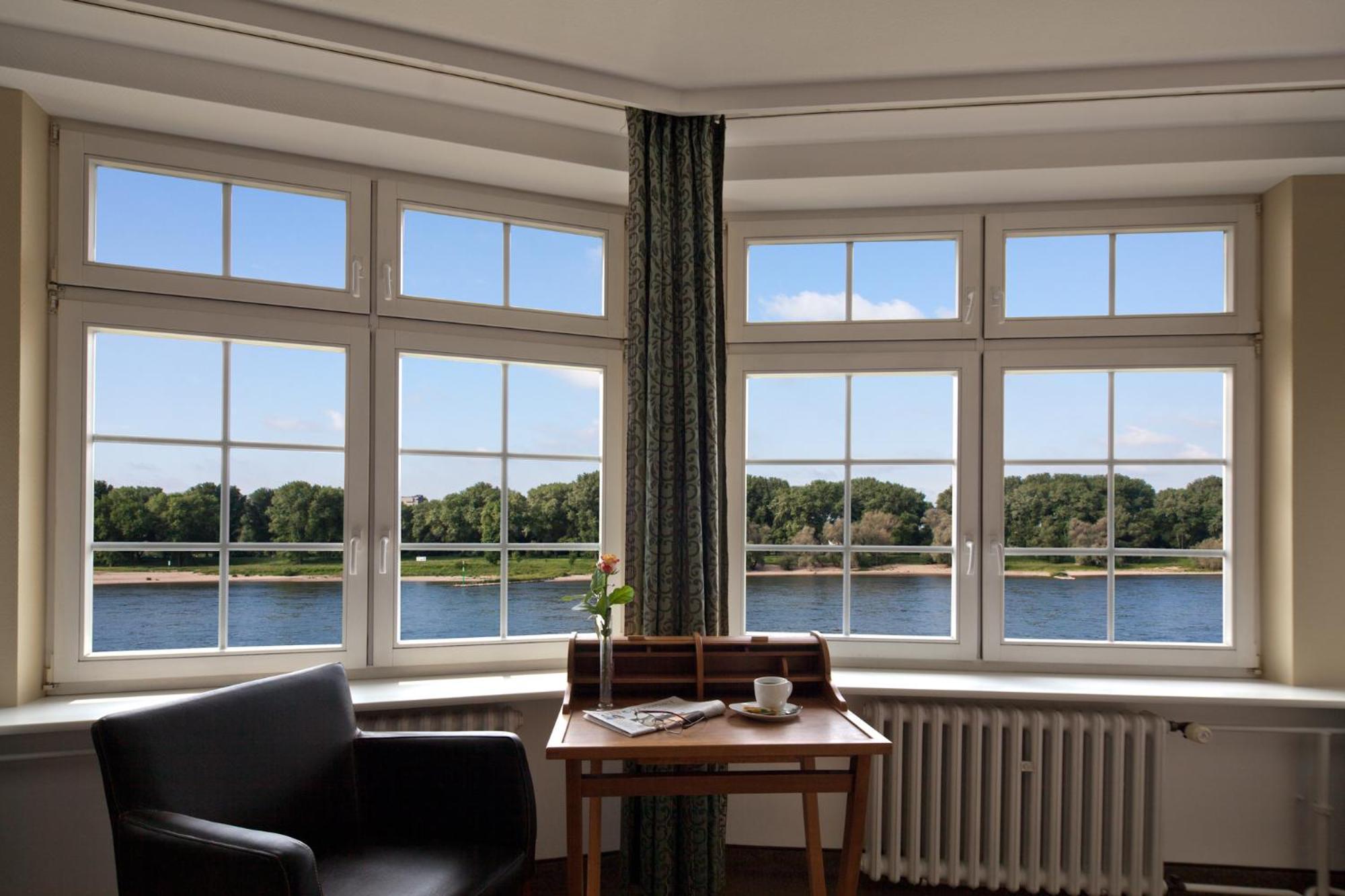 Schnellenburg Hotel Dusseldorf Bagian luar foto