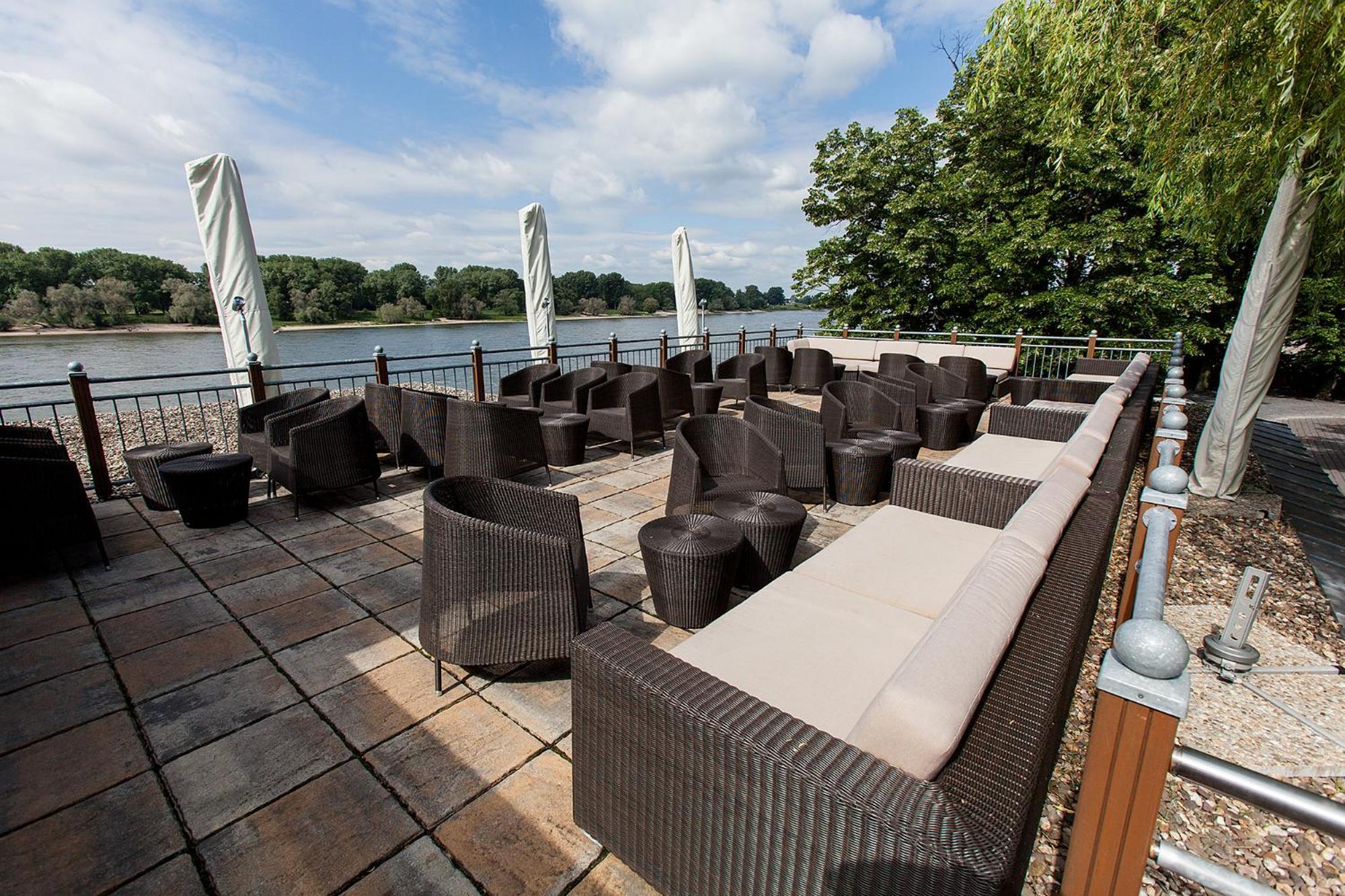 Schnellenburg Hotel Dusseldorf Bagian luar foto